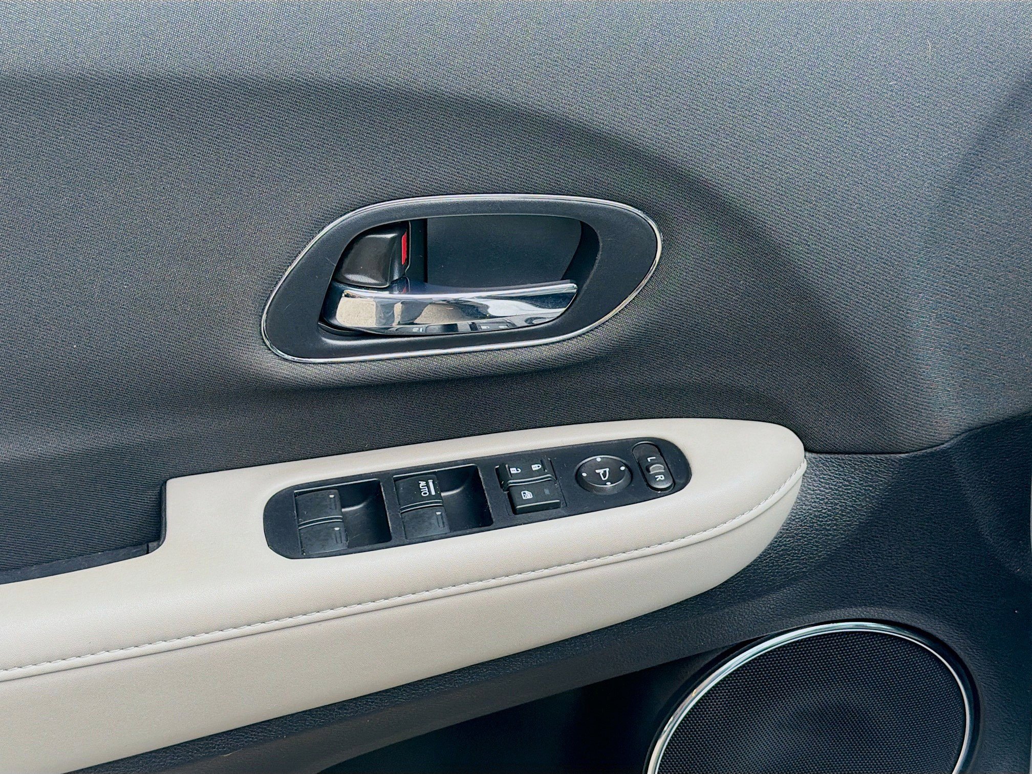 Certified 2022 Honda HR-V EX image 16