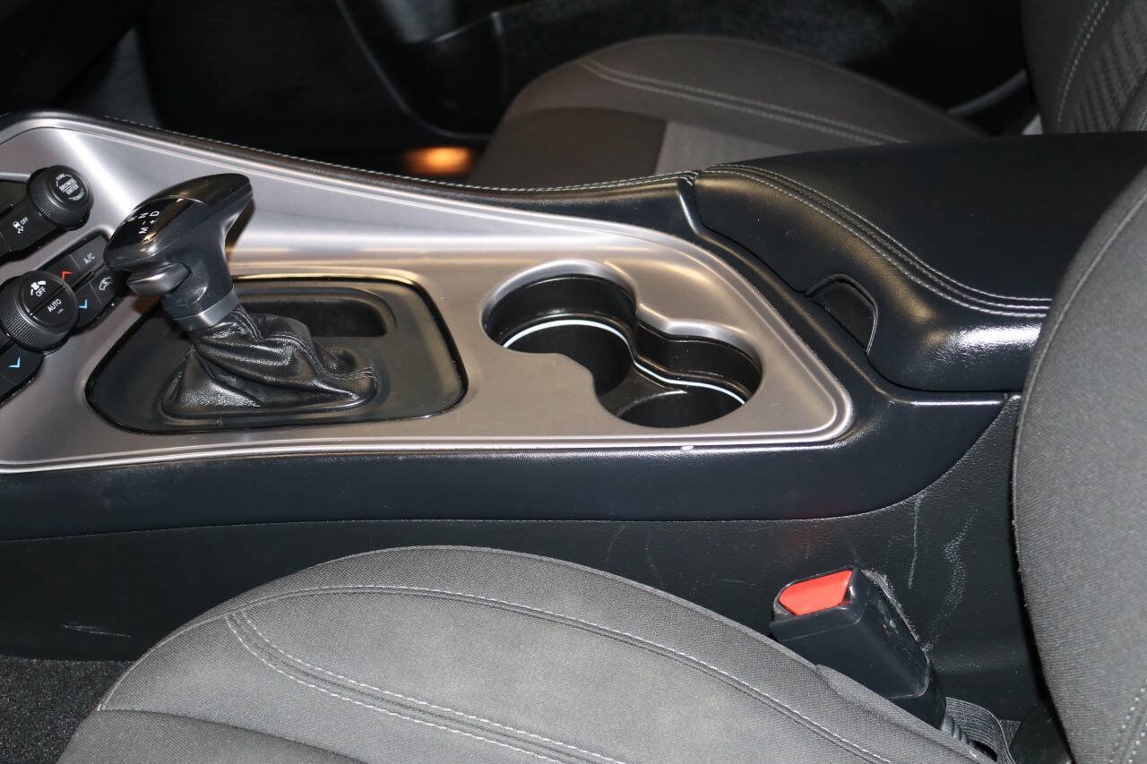 Used 2023 Dodge Challenger SXT RWD image 45