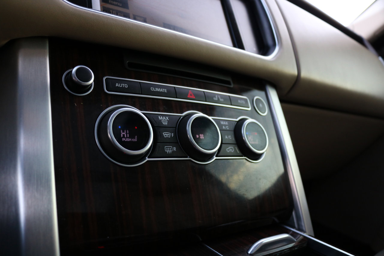 Used 2016 Land Rover Range Rover Supercharged image 30