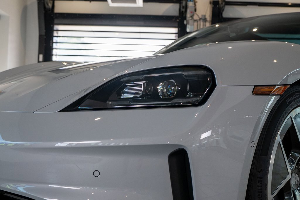 New 2025 Porsche Taycan image 11