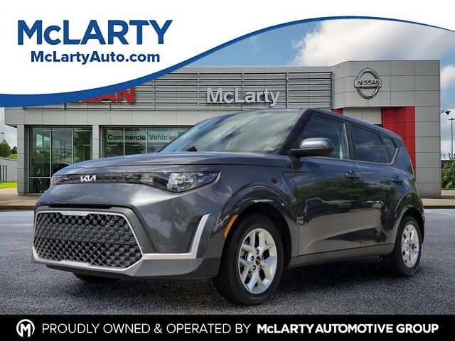 Used 2024 Kia Soul LX w/ Option Group 015 FWD image 1