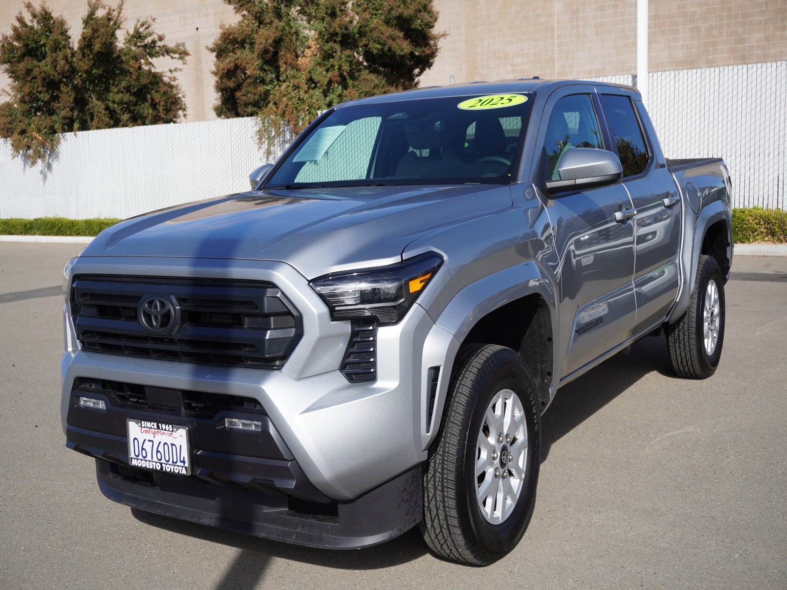 Used 2025 Toyota Tacoma SR5 image 5