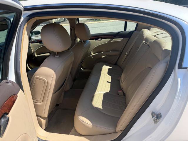 Used 2011 Buick Lucerne CXL FWD image 24