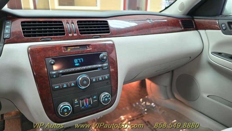 Used 2006 Chevrolet Impala LT FWD image 19