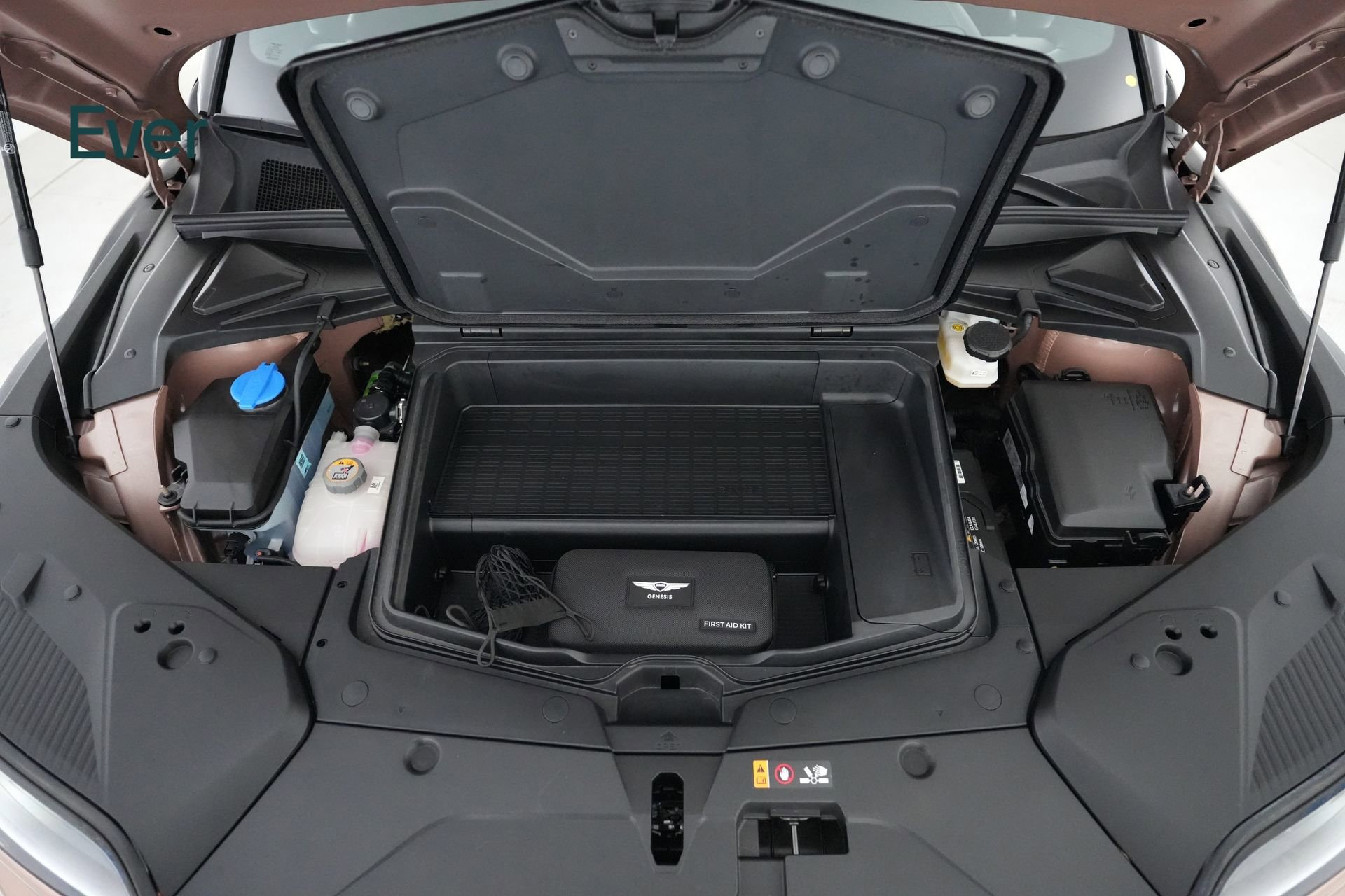 Used 2023 Genesis GV60 Performance image 25