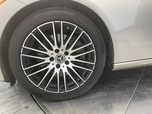 Used 2024 Mercedes-Benz C 300 Sedan image 10