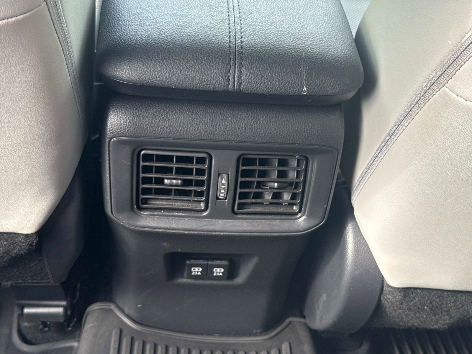 Used 2019 Toyota RAV4 Limited w/ Cold Weather Package image 15