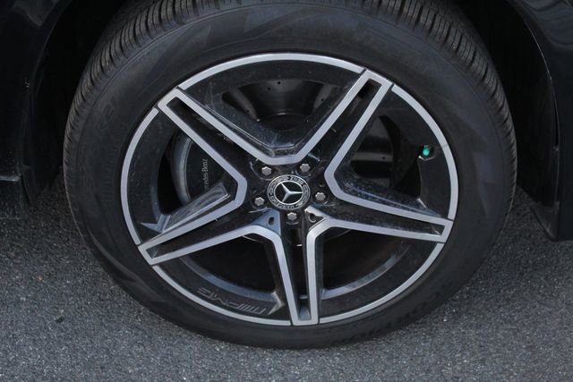 Used 2024 Mercedes-Benz GLS 450 4MATIC image 9