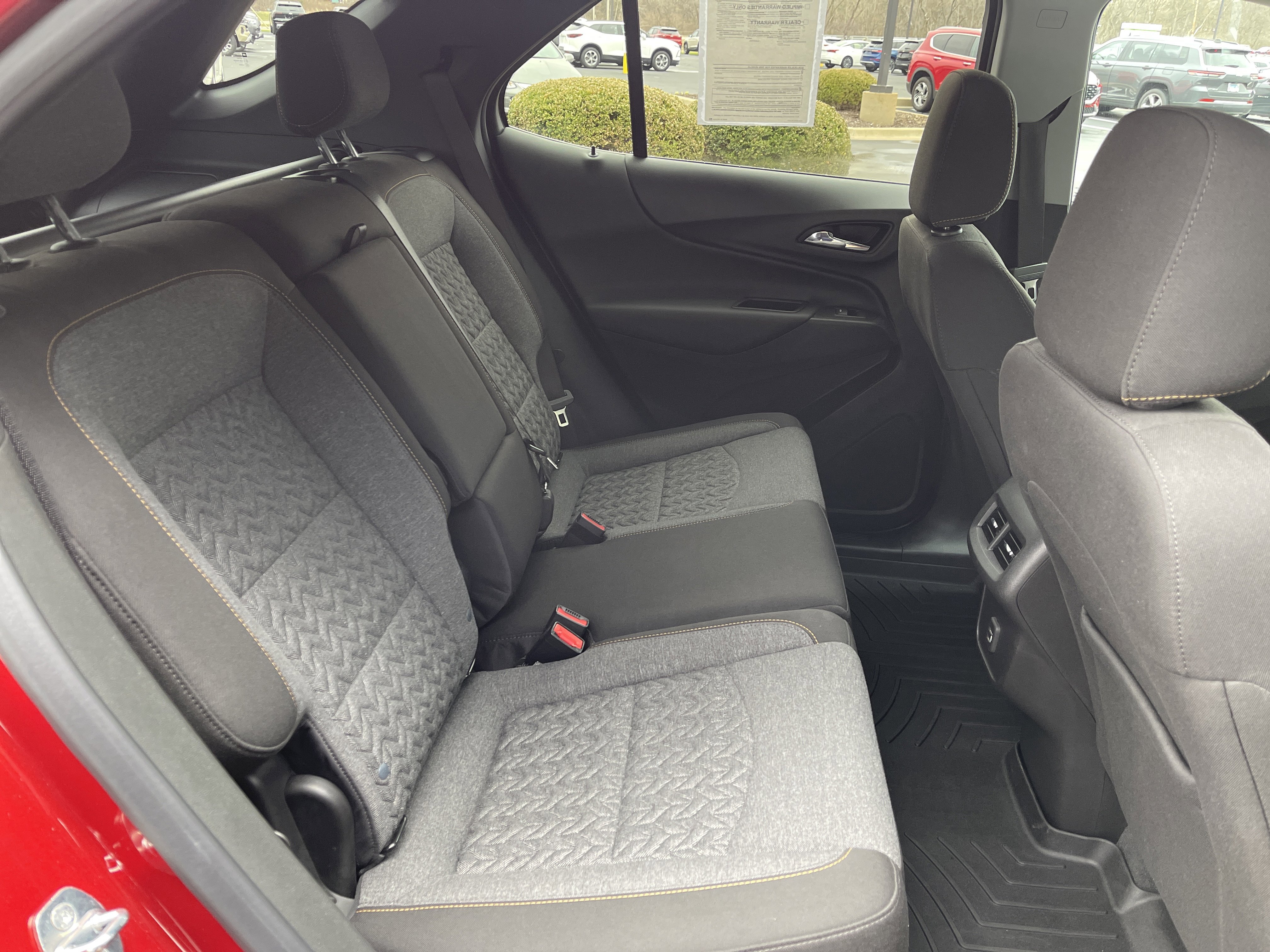 Used 2023 Chevrolet Equinox LT image 37