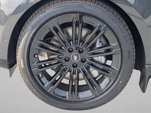 New 2025 Land Rover Range Rover SE image 10