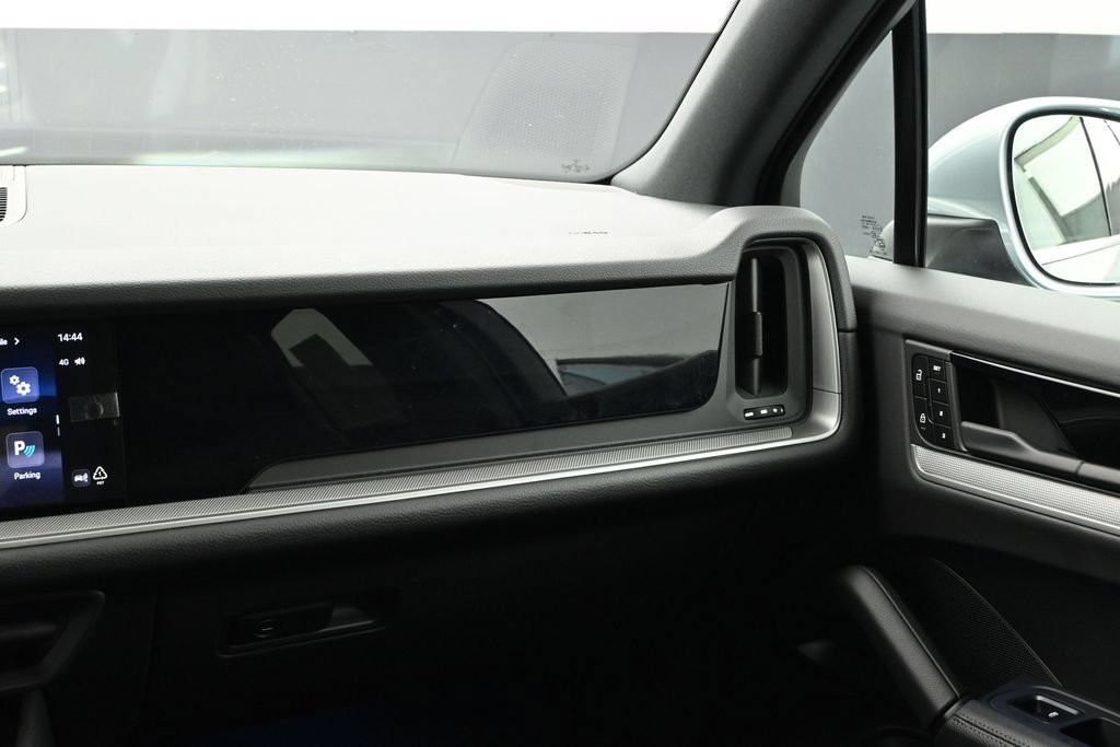 Certified 2026 Porsche Cayenne AWD/4WD image 21