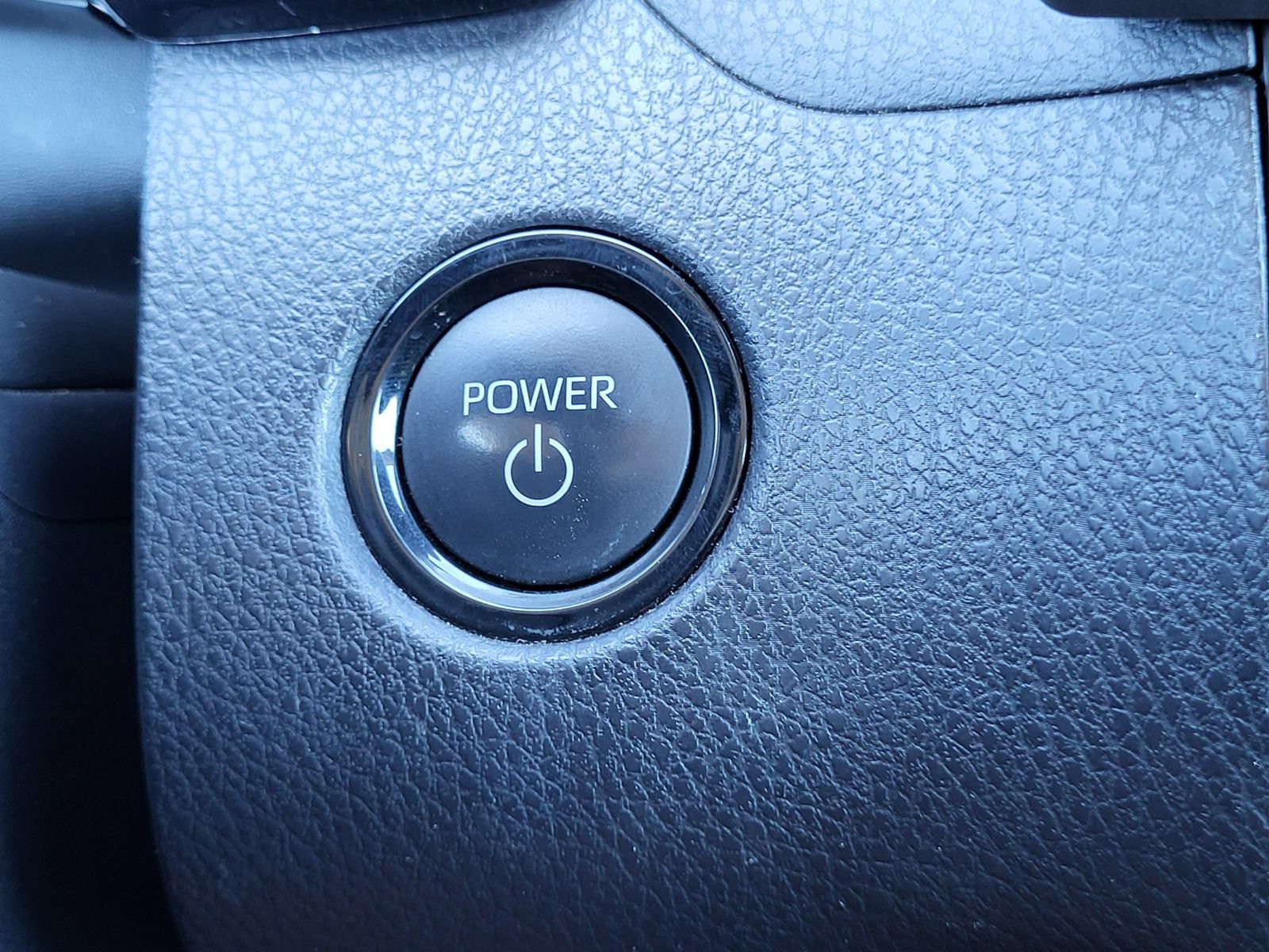Used 2025 Toyota Camry LE FWD image 21
