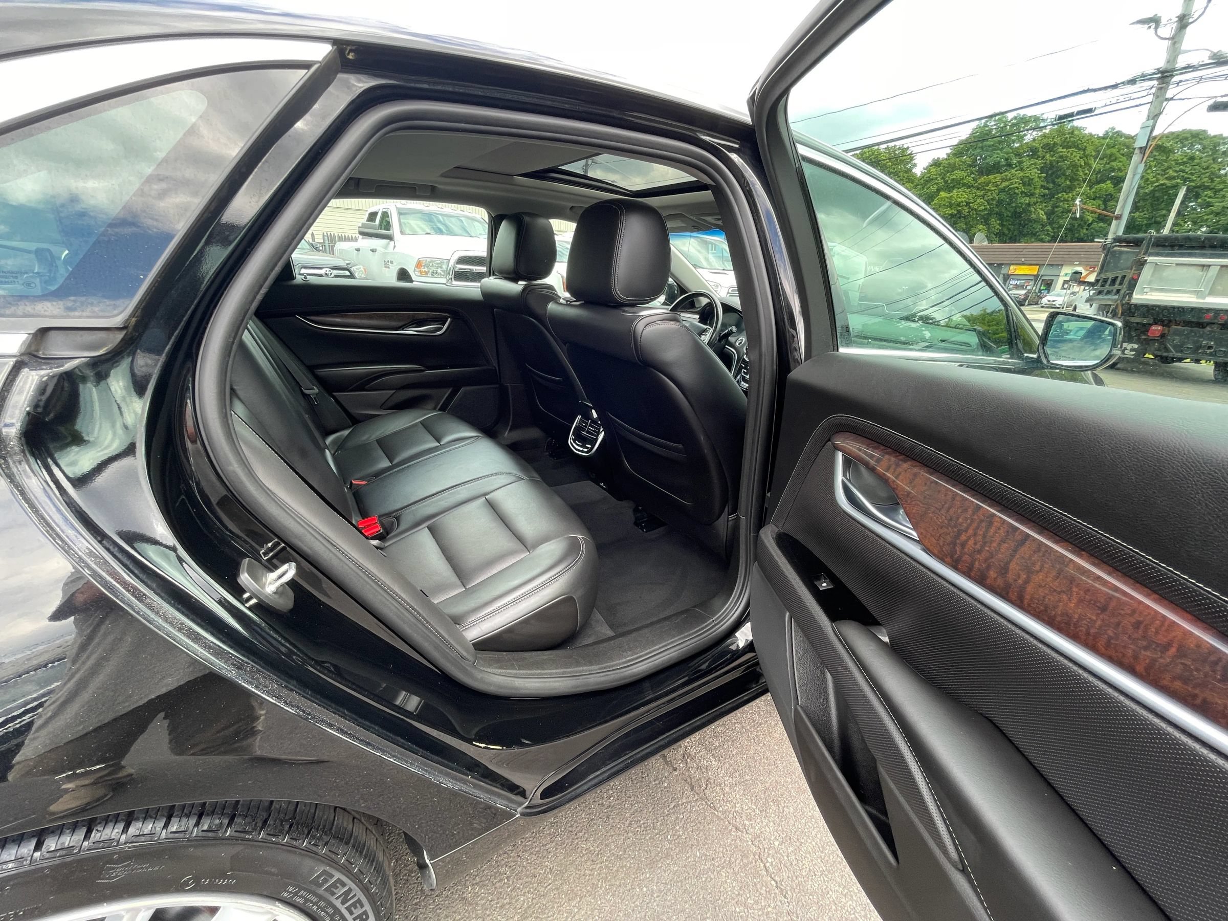 Used 2016 Cadillac XTS Premium AWD/4WD image 23