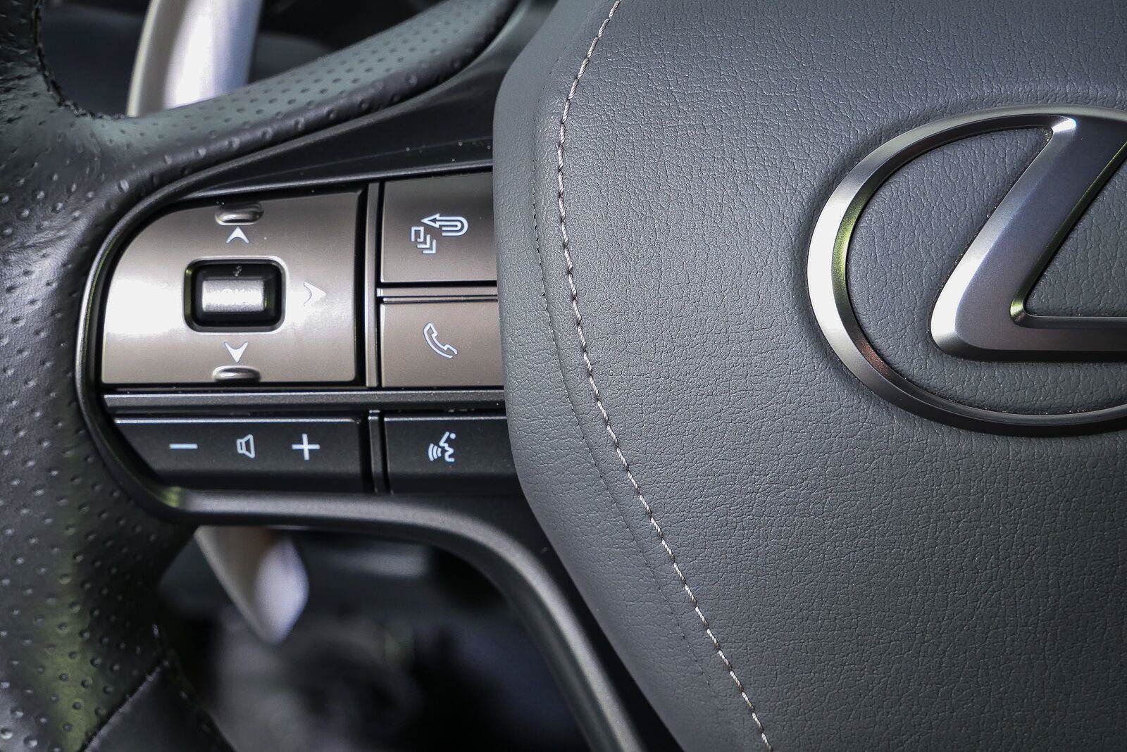 Used 2021 Lexus LC 500 Convertible w/ Touring Package RWD image 10