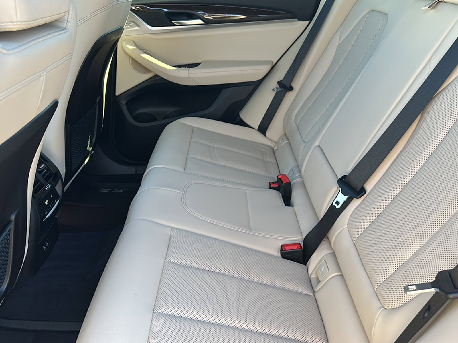 Certified 2023 BMW X3 sDrive30i w/ Premium Package image 18