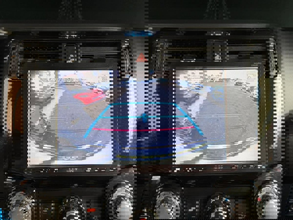 Used 2018 Toyota 4Runner TRD Off-Road Premium AWD/4WD image 61