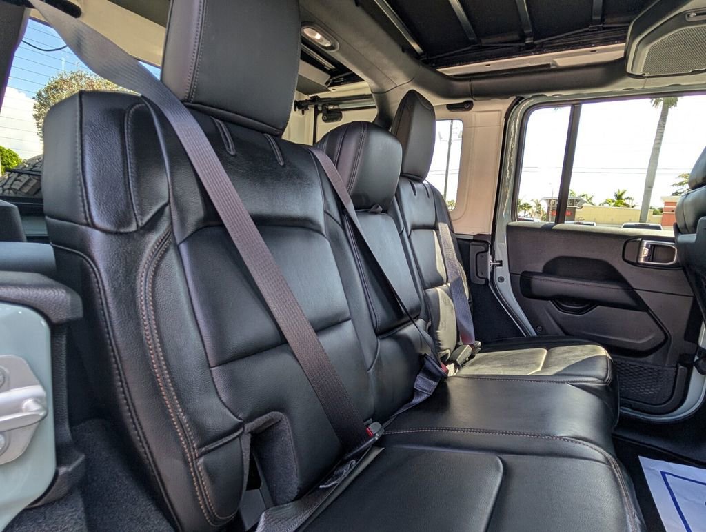 Used 2023 Jeep Wrangler Unlimited Rubicon 392 image 17