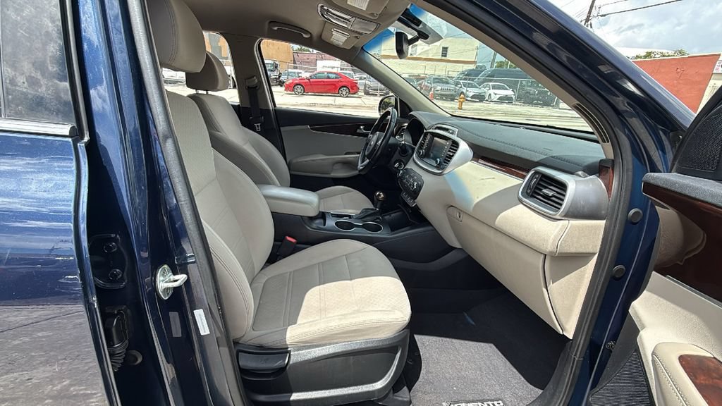Used 2018 Kia Sorento FWD image 41