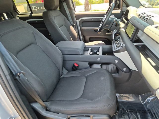 Used 2023 Land Rover Defender 110 AWD/4WD image 30