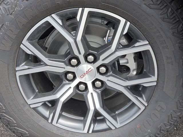 New 2026 GMC Acadia AT4 w/ Luxury Package AWD/4WD image 13