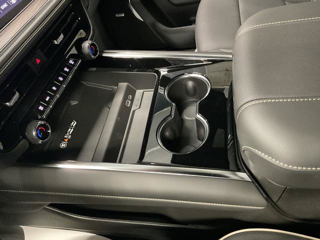 New 2026 Chevrolet Suburban Premier w/ Sun And Tow Package AWD/4WD image 25