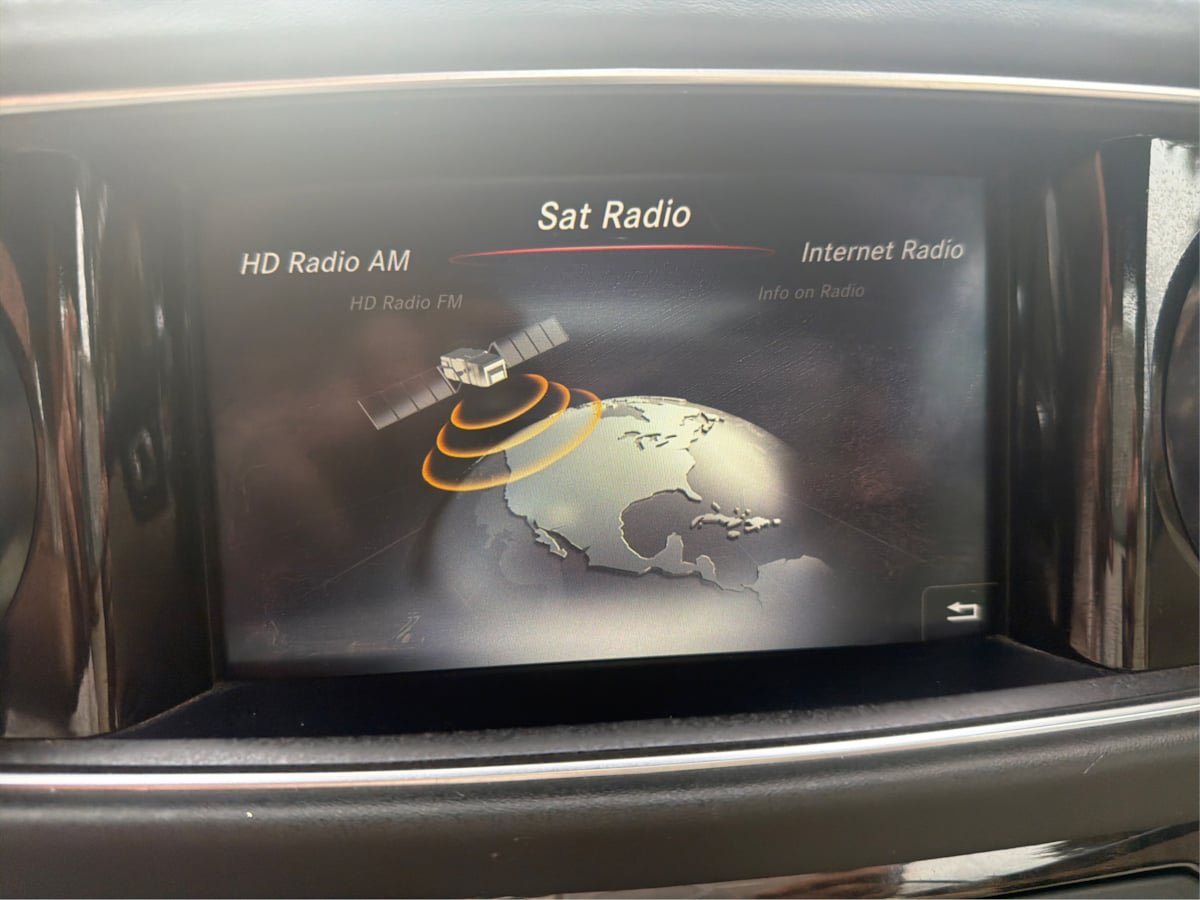 Used 2017 Mercedes-Benz SL 550 image 23