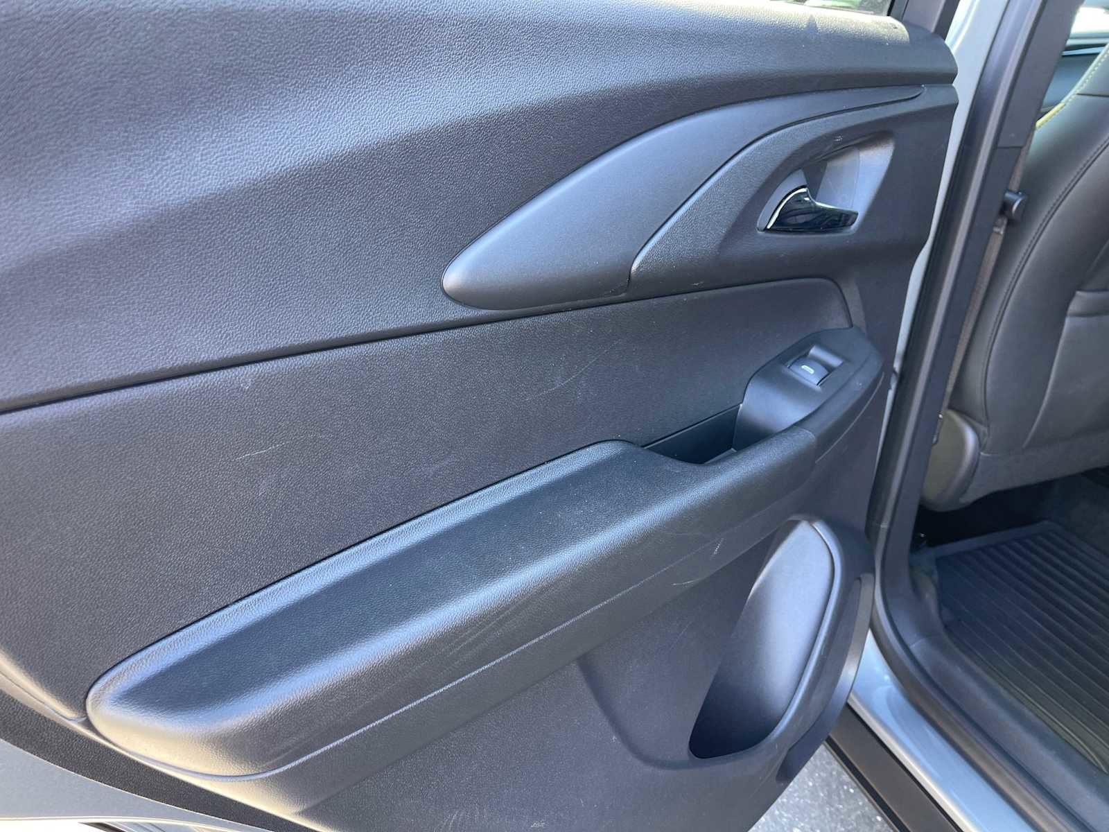 Used 2025 Chevrolet TrailBlazer ACTIV w/ Convenience Package image 17