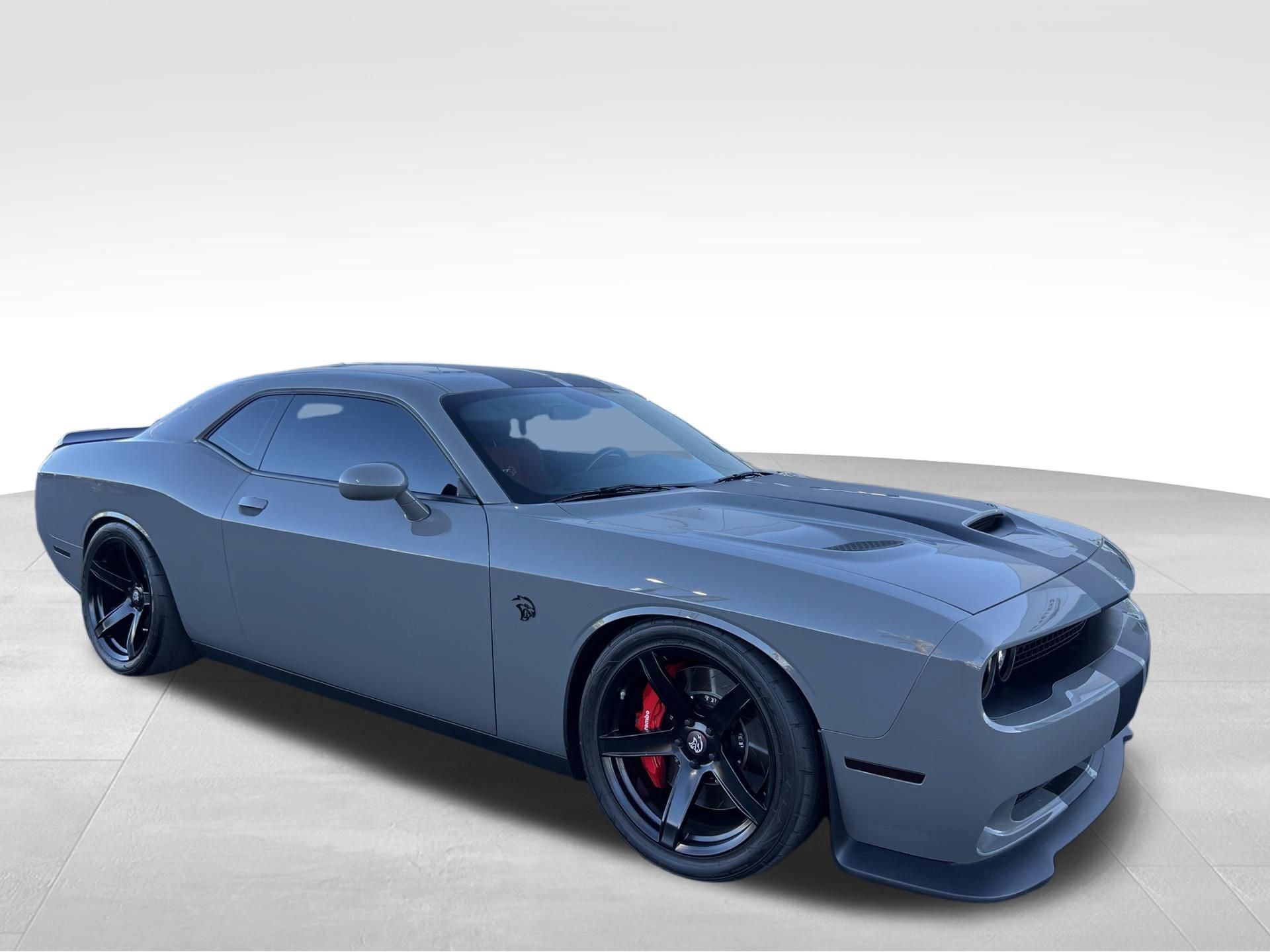 Used 2017 Dodge Challenger SRT Hellcat RWD image 3