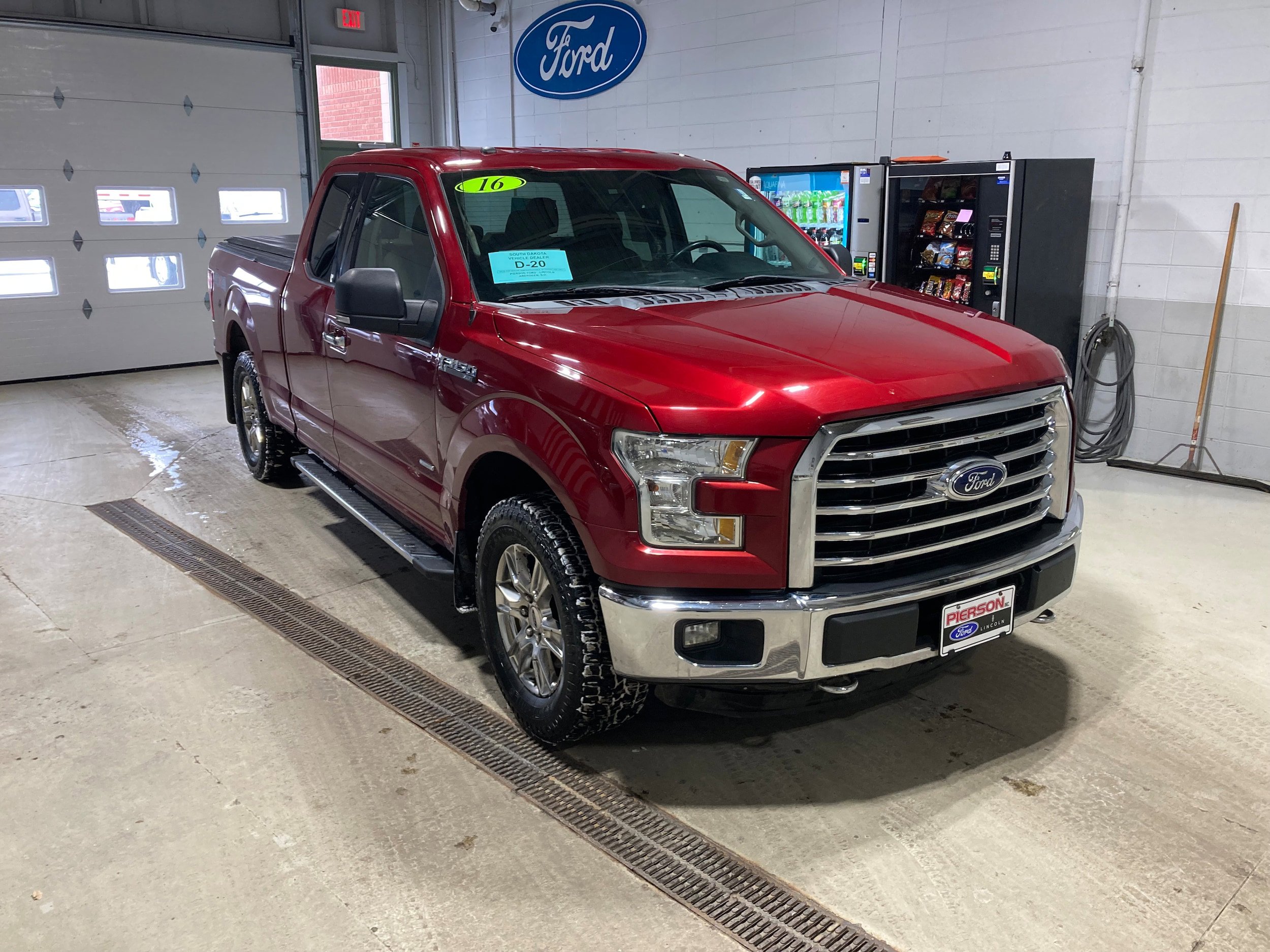 Used 2016 Ford F150 XLT w/ Equipment Group 301A Mid AWD/4WD image 3