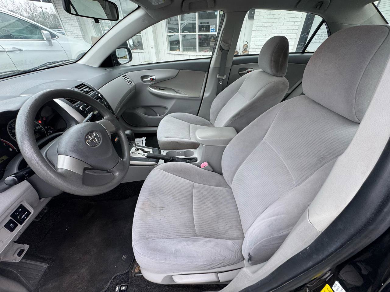 Used 2010 Toyota Corolla LE image 12