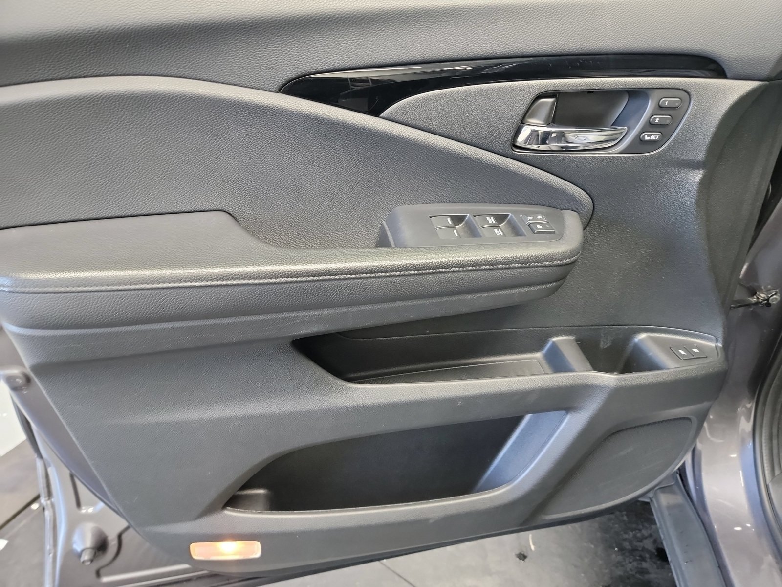 Used 2019 Honda Passport Elite image 13