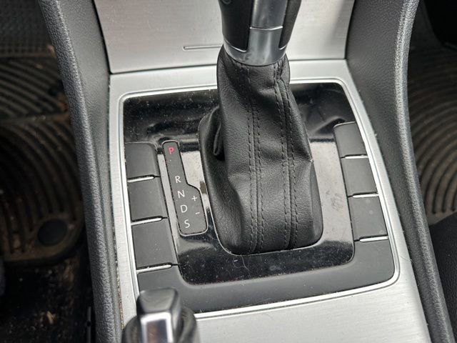 Used 2013 Volkswagen Passat 2.5 SE image 27