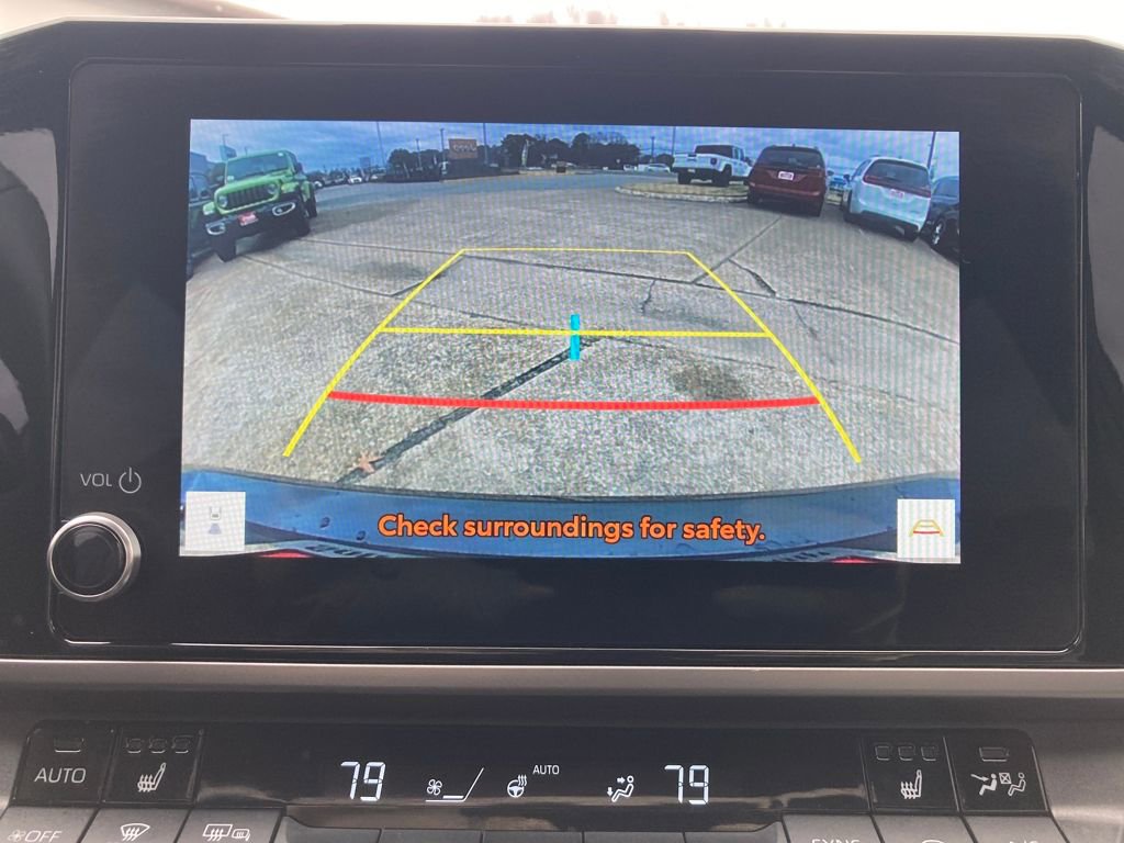 Used 2025 Toyota Camry SE image 20