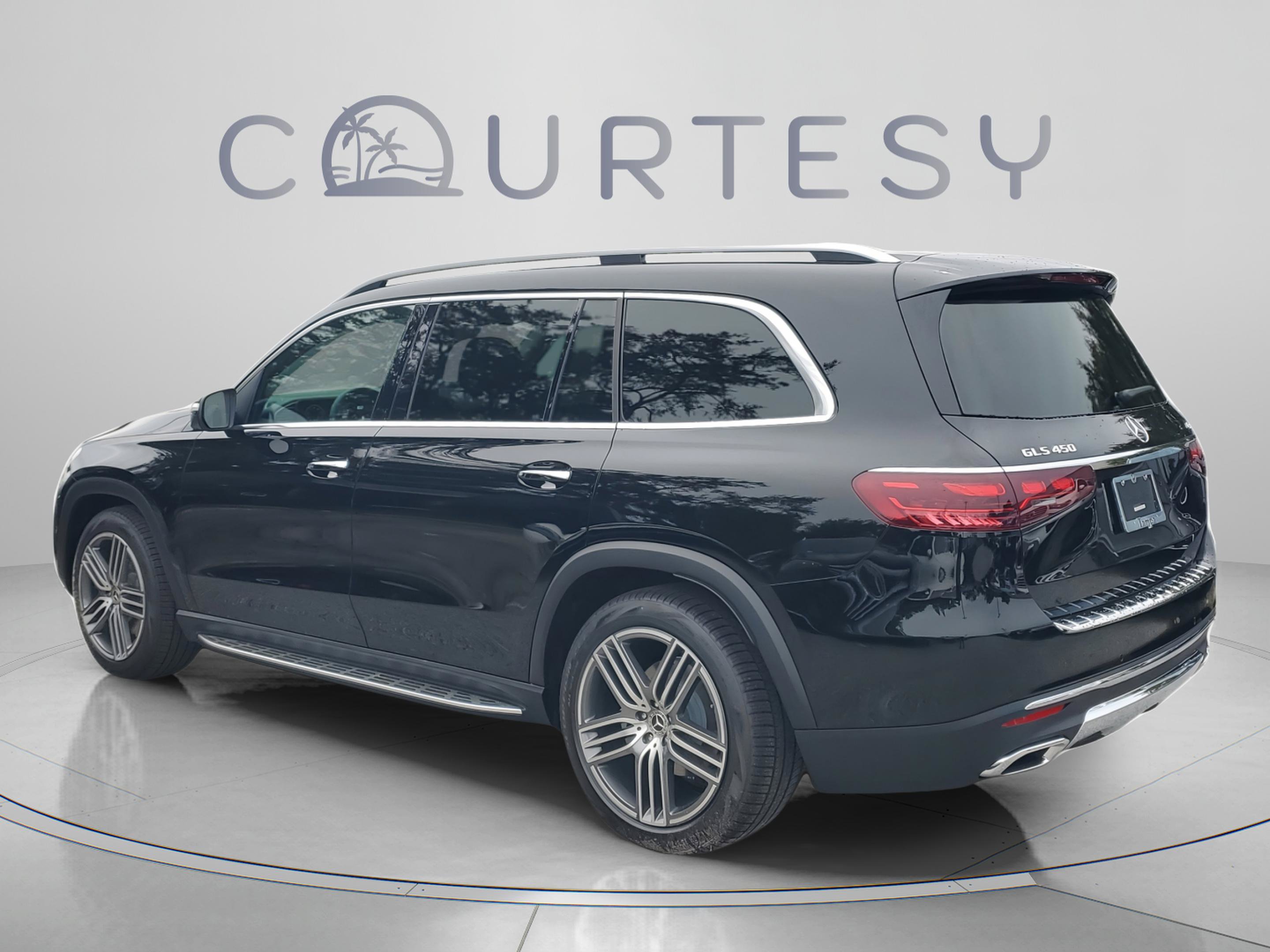Certified 2026 Mercedes-Benz GLS 450 4MATIC image 3