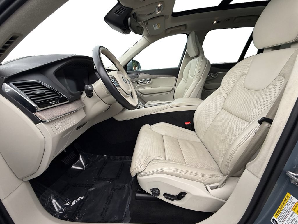 Used 2021 Volvo XC90 T8 Inscription w/ Lounge Package AWD/4WD image 9