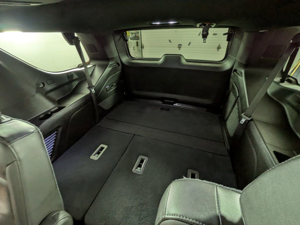 Used 2021 Chevrolet Tahoe Z71 w/ Z71 Signature Package image 37