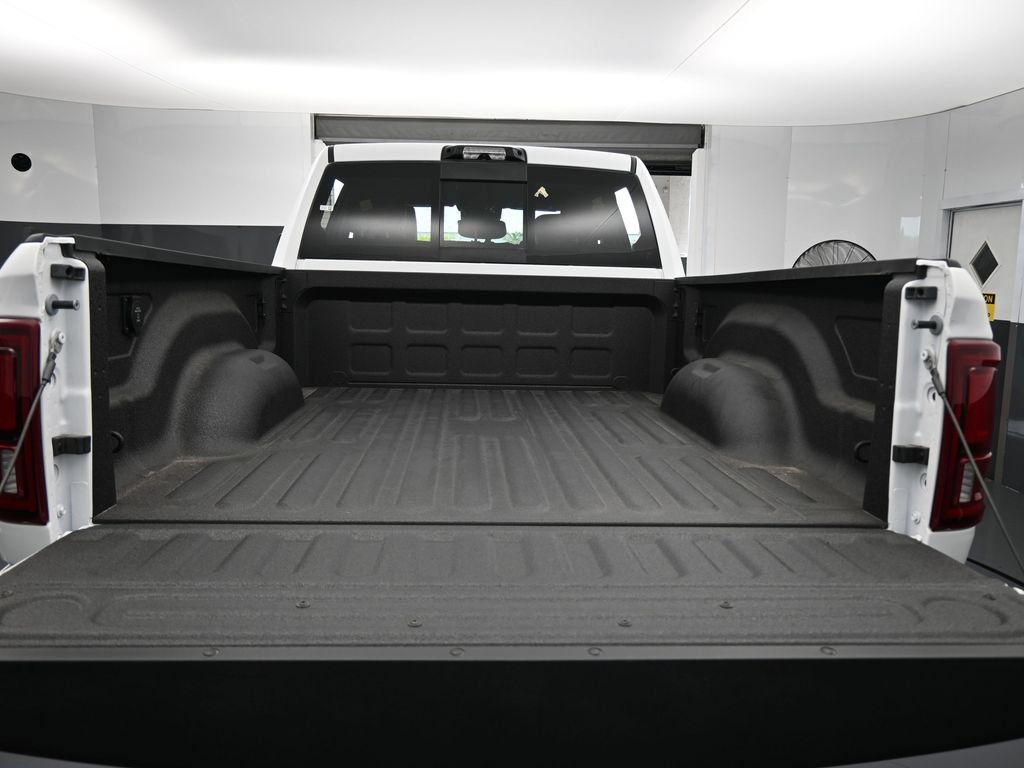 New 2026 RAM 2500 Laramie w/ Night Edition AWD/4WD image 38