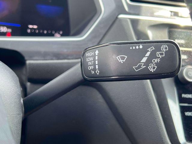 Used 2024 Volkswagen Tiguan SE FWD image 34