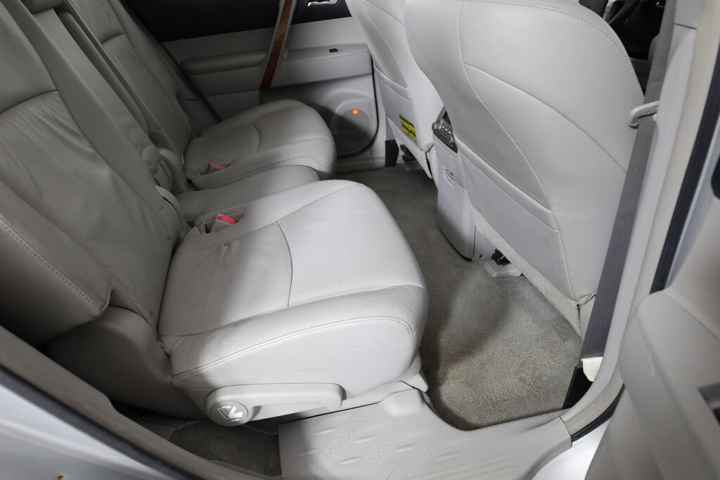 Used 2009 Toyota Highlander Limited AWD/4WD image 24