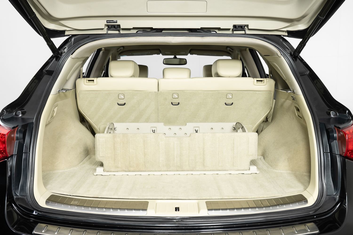 Used 2014 INFINITI QX70 AWD w/ Premium Package image 20