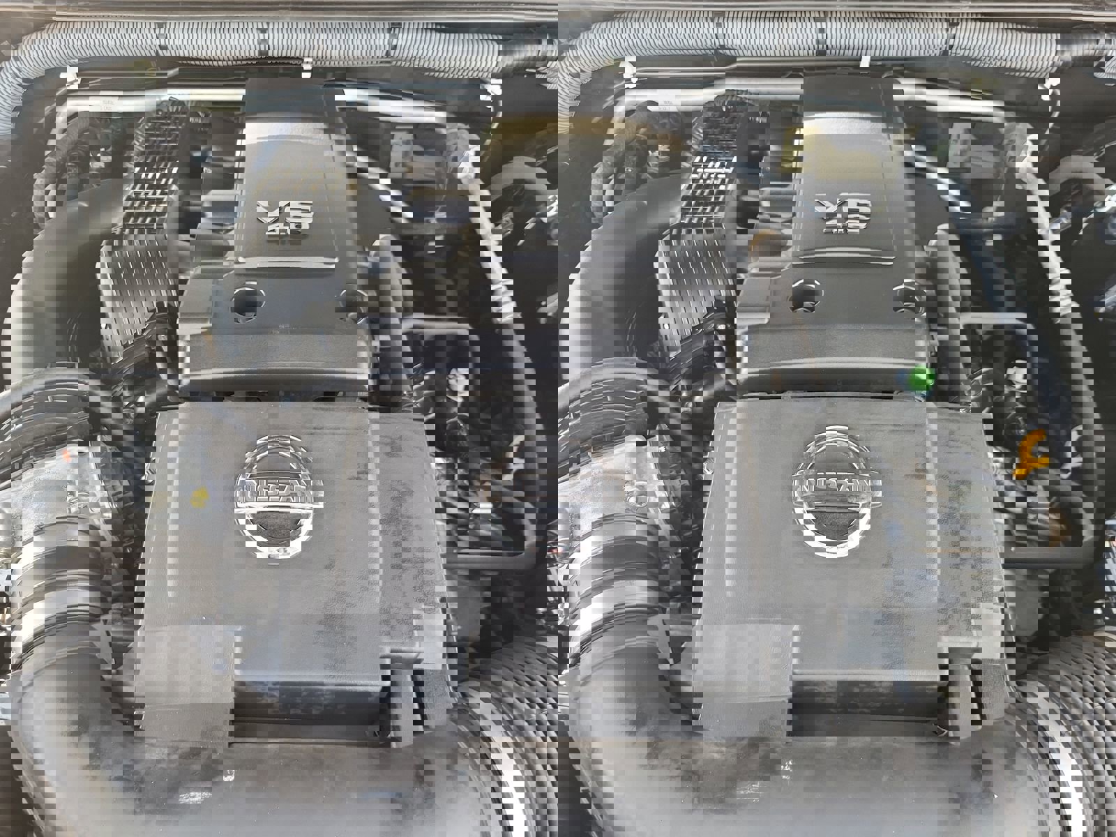 Used 2010 Nissan Frontier LE w/ LE Value Truck Pkg image 22