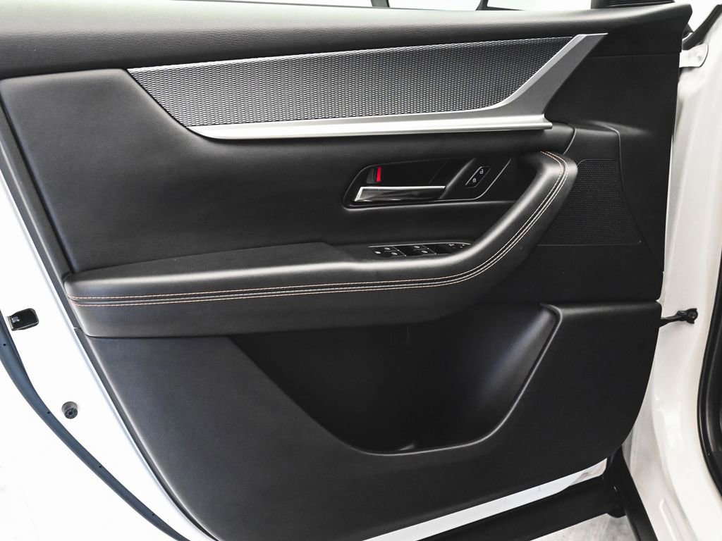 Used 2024 MAZDA CX-90 Plug-In Hybrid w/ Preferred image 8