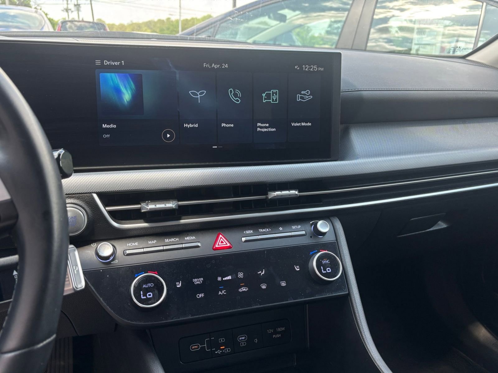 Used 2025 Hyundai Sonata SEL FWD image 25