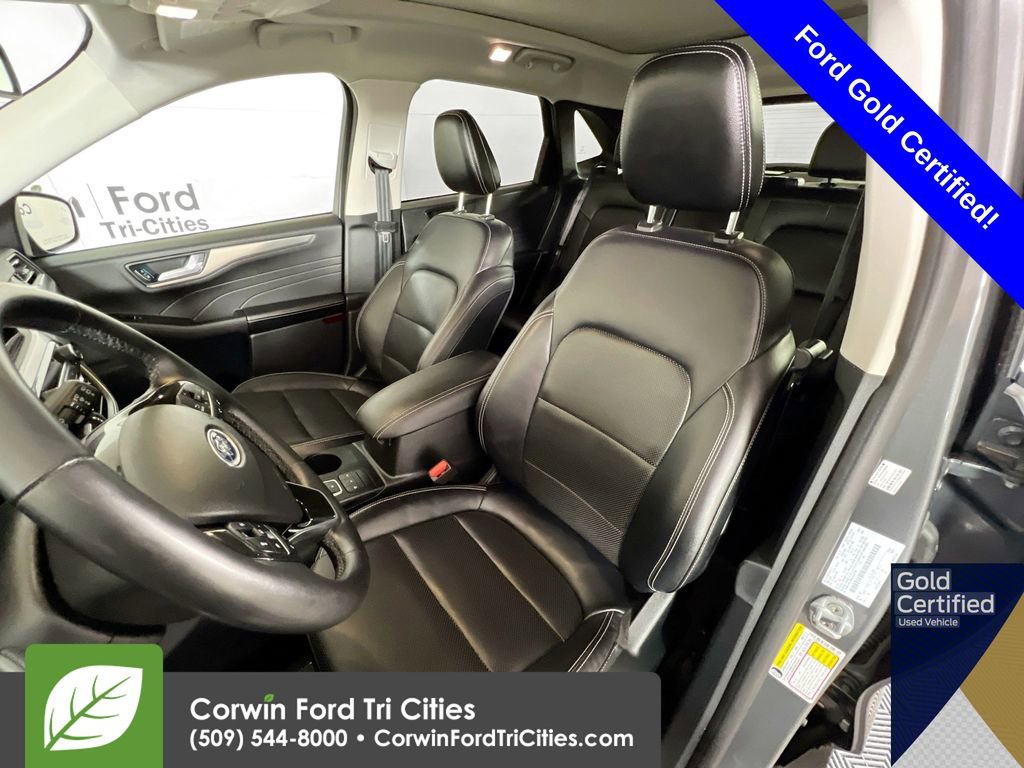 Used 2022 Ford Escape Titanium w/ Class II Trailer Tow Package image 25