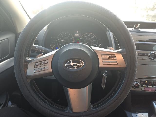 Used 2011 Subaru Outback 2.5i Premium w/ All-Weather Pkg image 8