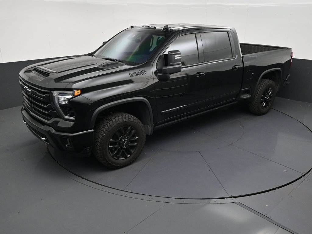 Used 2025 Chevrolet Silverado 2500 High Country w/ High Country Premium Package AWD/4WD image 12