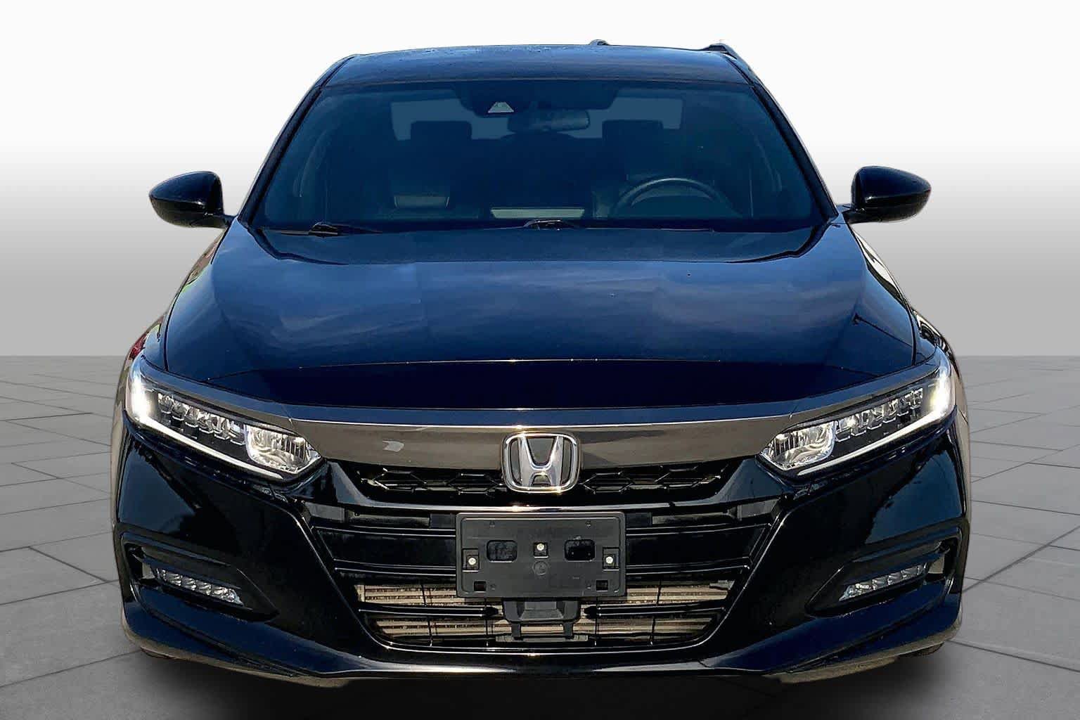 Used 2018 Honda Accord Sport image 4