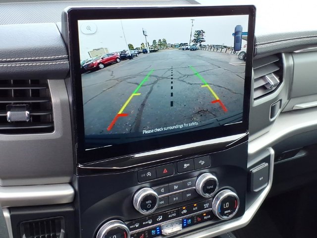 Used 2024 Ford Expedition XLT AWD/4WD image 29