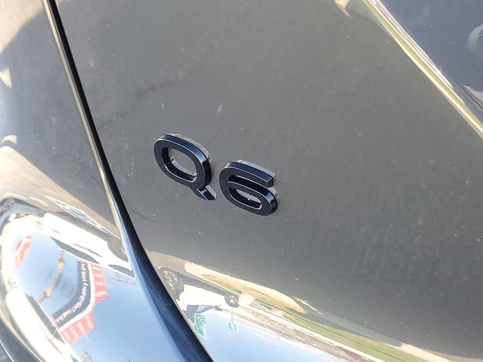 New 2025 Audi Q6 e-tron Premium image 7