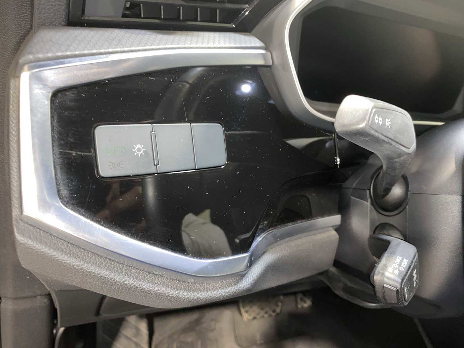 Used 2019 Audi Q3 2.0T Premium image 23